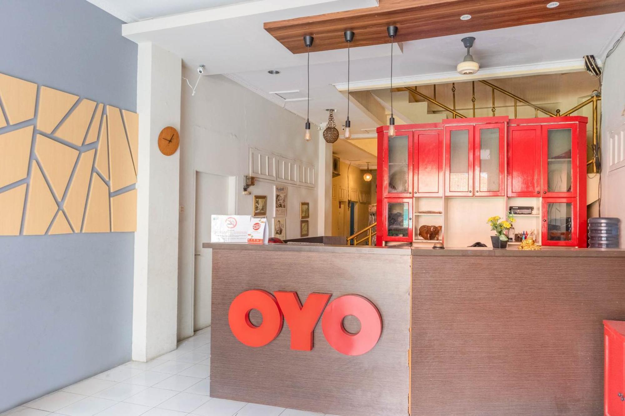 OYO 1111 Pasar Baru Inn Yakarta Exterior foto