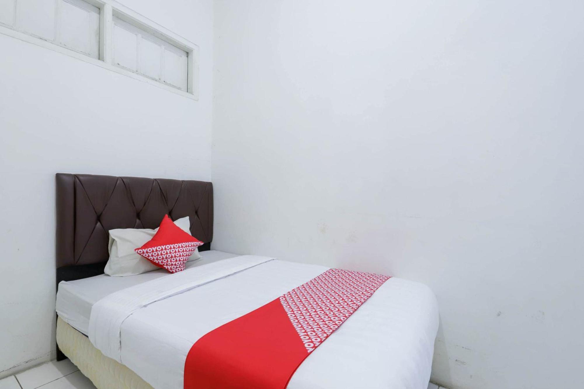 OYO 1111 Pasar Baru Inn Yakarta Exterior foto
